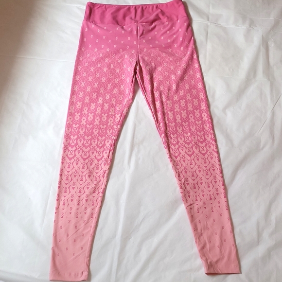 LuLaRoe 🎀 OS Pink Ribbon Dipped Ombre Leggings for Breast Cancer Awareness 🎀 - Picture 2 of 12